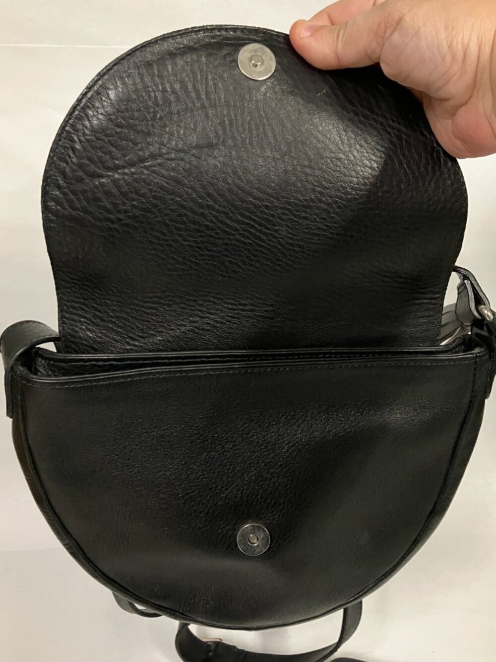 *BARELY USED* 2013 Fluevog Bag ELLA Crossbody Bag Black & White, Leather! - Picture 6 of 12